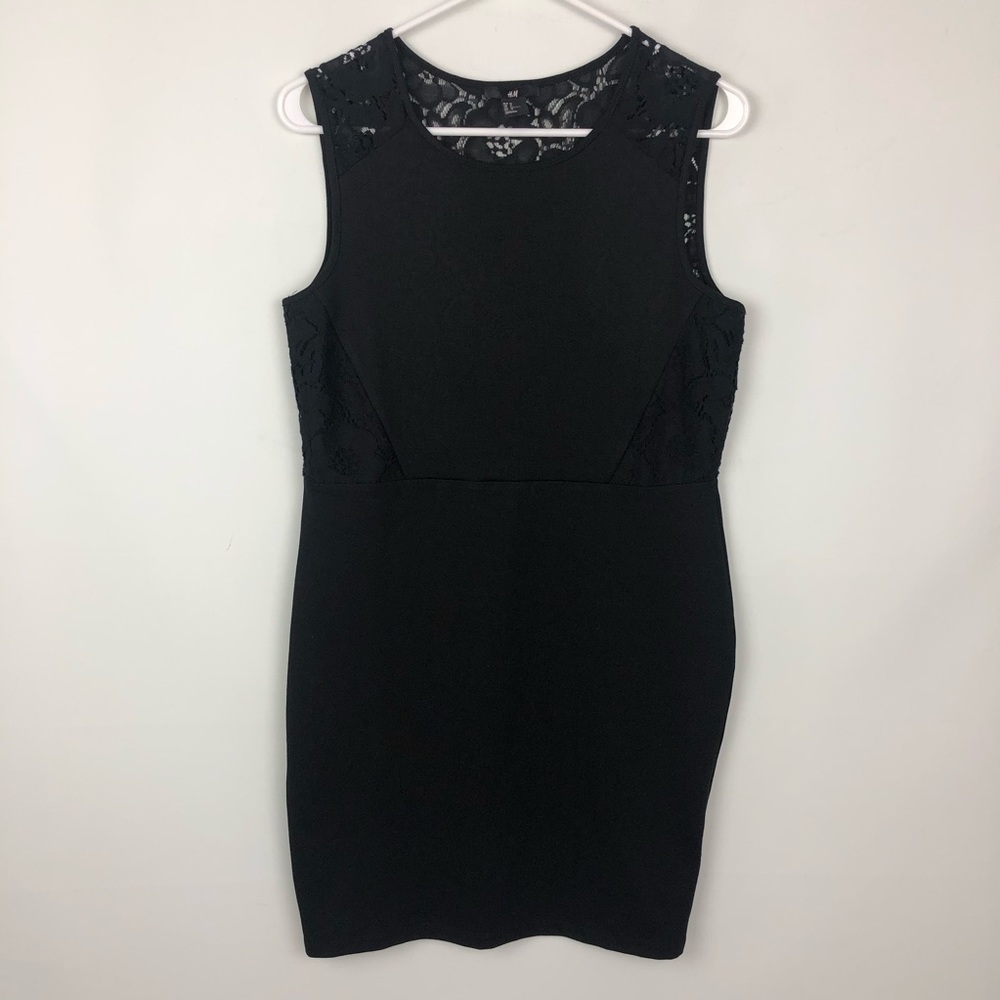 H&M women black lace fitted stress size M